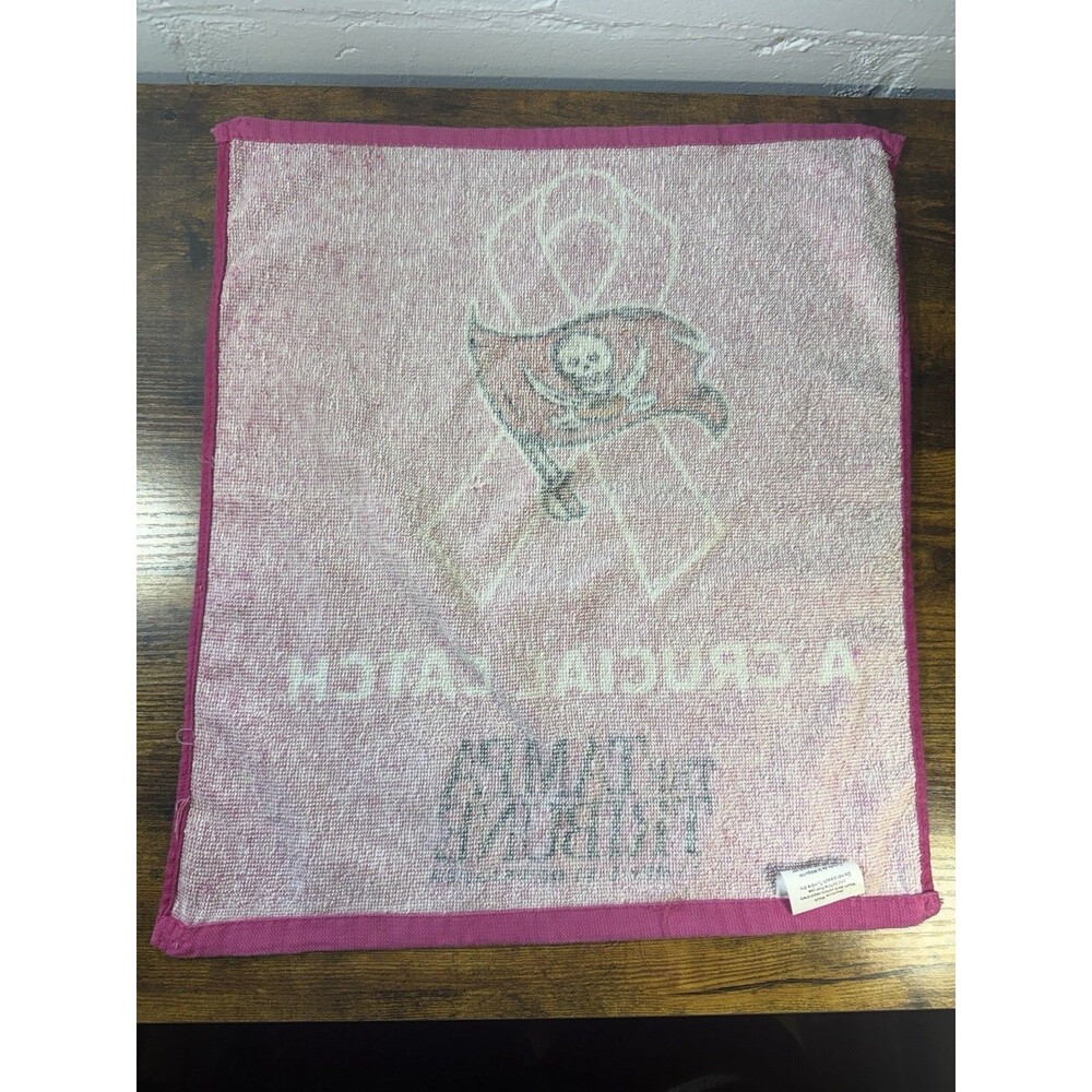The Tampa Tribune Buccaneers Crucial Catch Pink Hand Towel 100% Cotton 14.5x16.5 - Picture 3 of 8